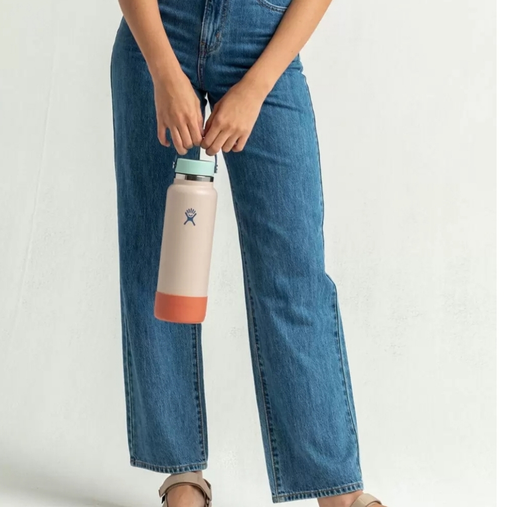 BEAUTIFUL Hydro flask water bottle